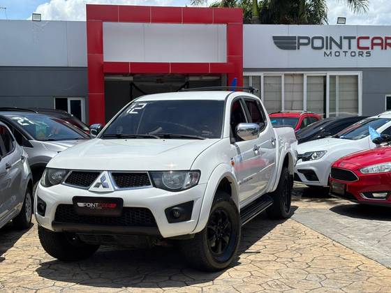 MITSUBISHI L200 TRITON 3.5 HPE 4X4 CD V6 24V FLEX 4P AUTOMÁTICO